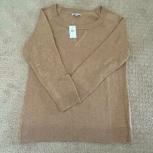 NWT Gap Beige Crew Sweater